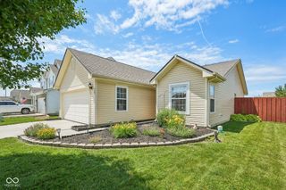 620 Bobtail Drive, Greenfield, IN 46140