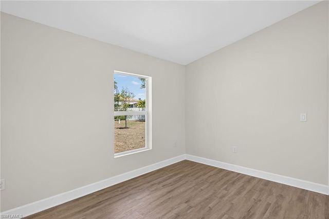 702 NW Douglas CIR, Cape Coral, FL 33993