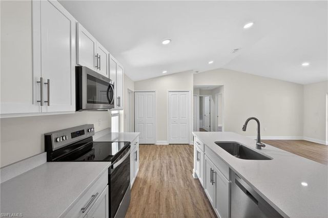 702 NW Douglas CIR, Cape Coral, FL 33993