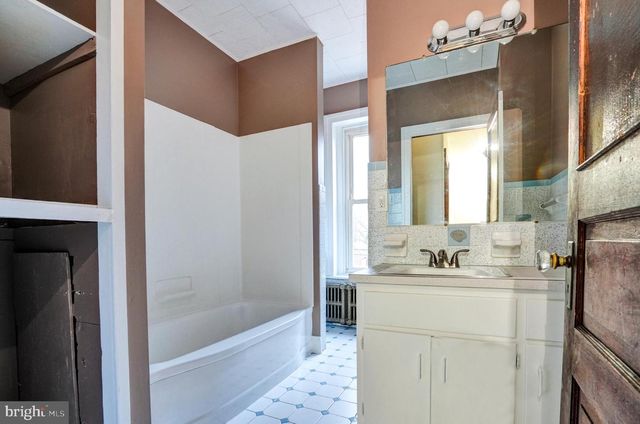 642 WALNUT ST, Pottstown, PA 19464