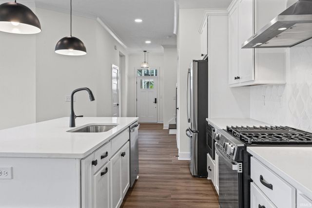 120 Parkerwood Lane, West Lafayette, IN 47906