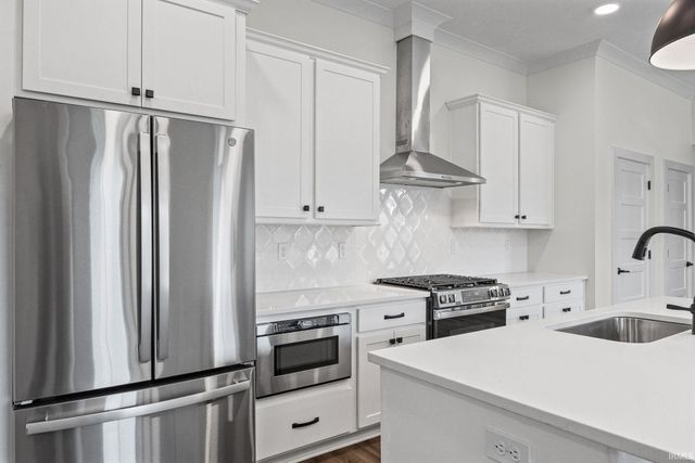 120 Parkerwood Lane, West Lafayette, IN 47906