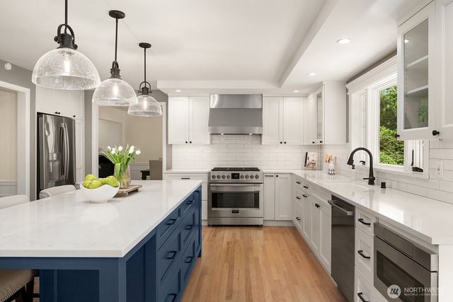 20141 NE 42nd Street, Sammamish, WA 98074