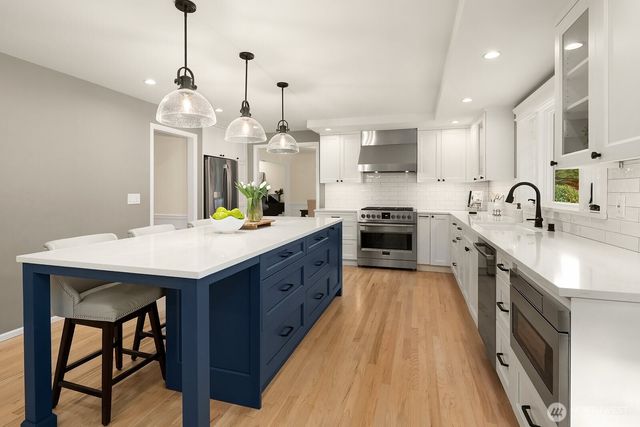 20141 NE 42nd Street, Sammamish, WA 98074