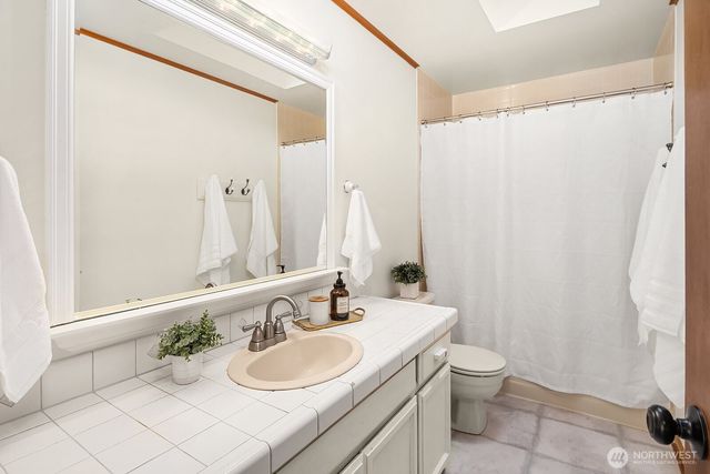 20141 NE 42nd Street, Sammamish, WA 98074