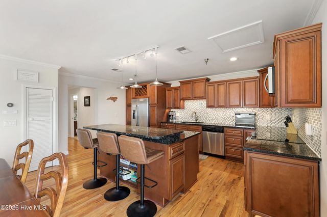 306 Lake Park Boulevard S 302, Carolina Beach, NC 28428