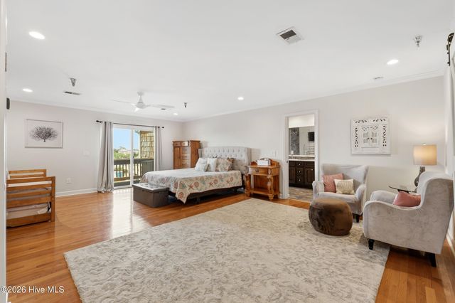 306 Lake Park Boulevard S 302, Carolina Beach, NC 28428