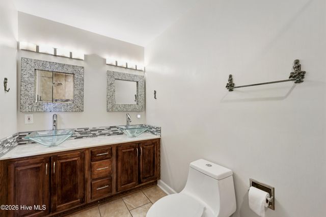 306 Lake Park Boulevard S 302, Carolina Beach, NC 28428