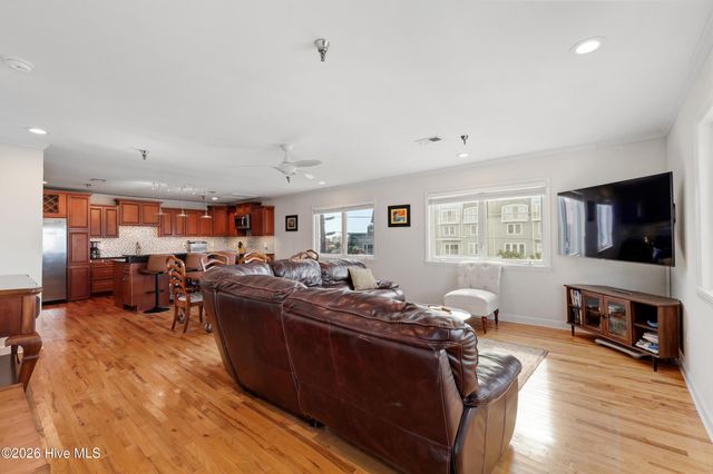 306 Lake Park Boulevard S 302, Carolina Beach, NC 28428