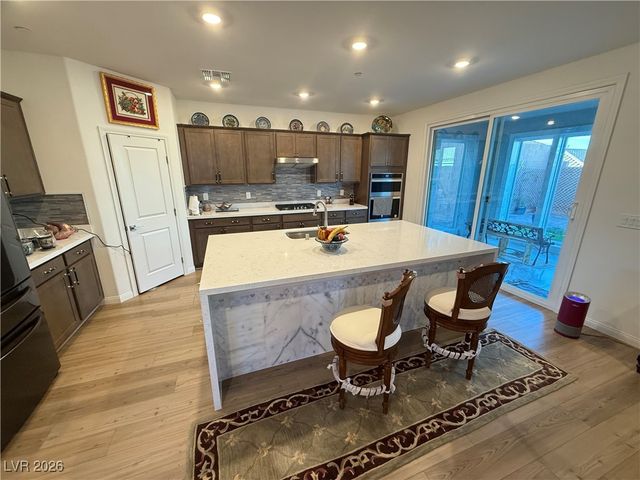 10842 Gentle Crest Avenue, Las Vegas, NV 89166