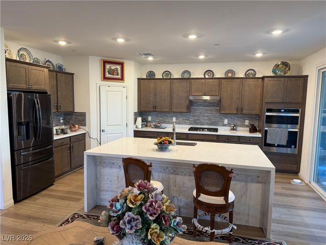 10842 Gentle Crest Avenue, Las Vegas, NV 89166