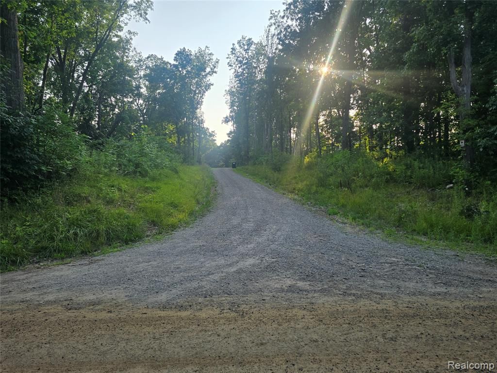 01 N Hughes Road, Howell, MI 48843