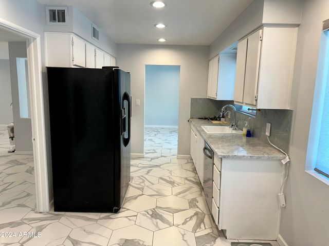 5634 E Wilshire Drive, Scottsdale, AZ 85257