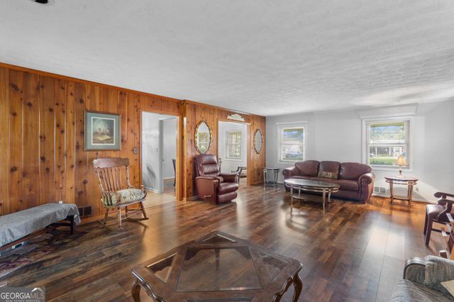 200 North Drive, Hampton, GA 30228