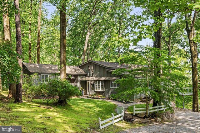 13 HIGH ROAD, New Hope, PA 18938