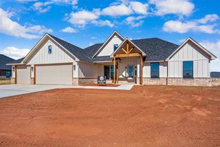 5668 Minnow Ln, Elgin, OK 73538