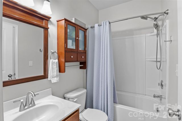 10621 Shanon Darby Lane, Charlotte, NC 28214