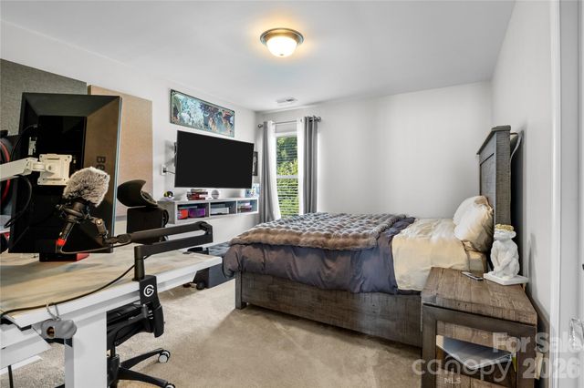 10621 Shanon Darby Lane, Charlotte, NC 28214