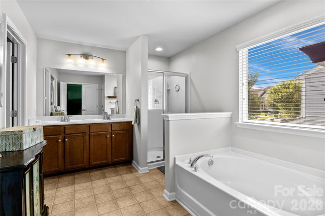 10621 Shanon Darby Lane, Charlotte, NC 28214