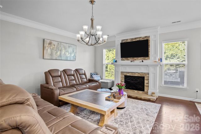 10621 Shanon Darby Lane, Charlotte, NC 28214