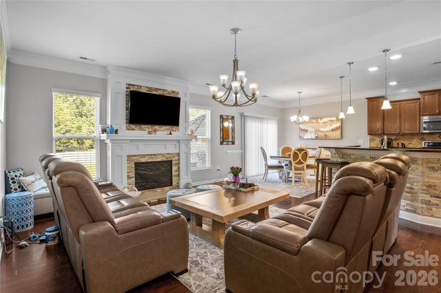 10621 Shanon Darby Lane, Charlotte, NC 28214