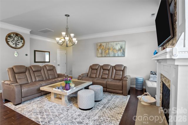 10621 Shanon Darby Lane, Charlotte, NC 28214