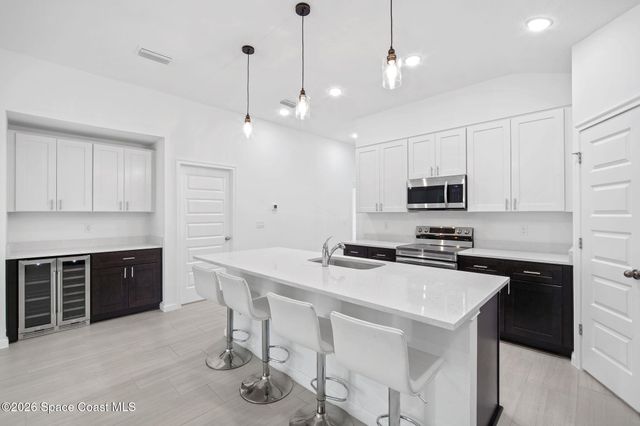 101 Crosspoint Street SE, Palm Bay, FL 32909