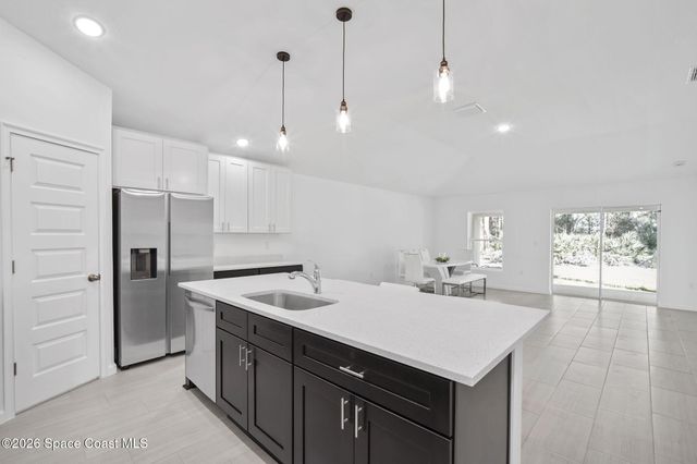101 Crosspoint Street SE, Palm Bay, FL 32909