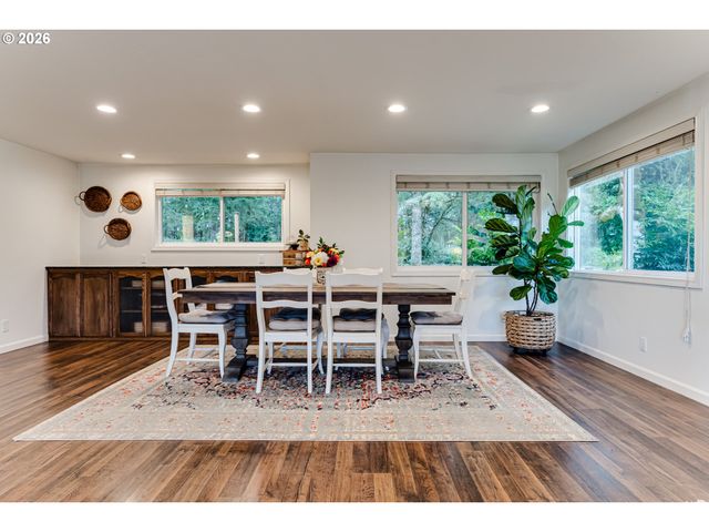 26718 CANTRELL Rd, Eugene, OR 97402