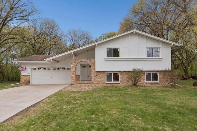 2848 Ardan Avenue, Mounds View, MN 55112