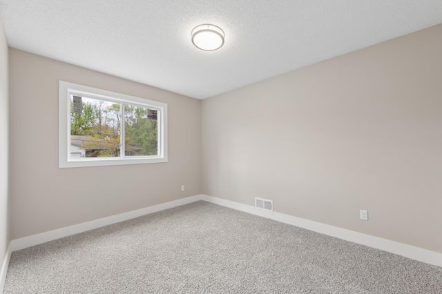 2848 Ardan Avenue, Mounds View, MN 55112