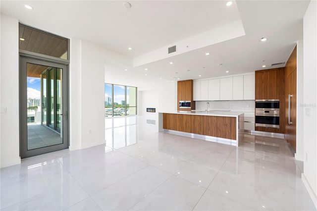 111 GOLDEN GATE POINT 602, Sarasota, FL 34236