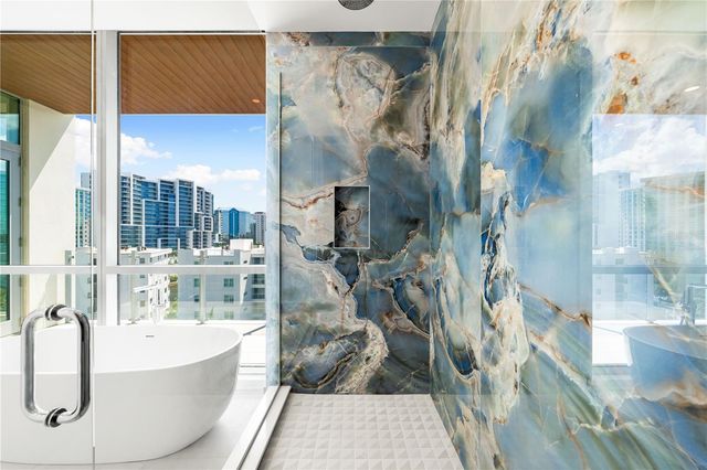 111 GOLDEN GATE POINT 602, Sarasota, FL 34236