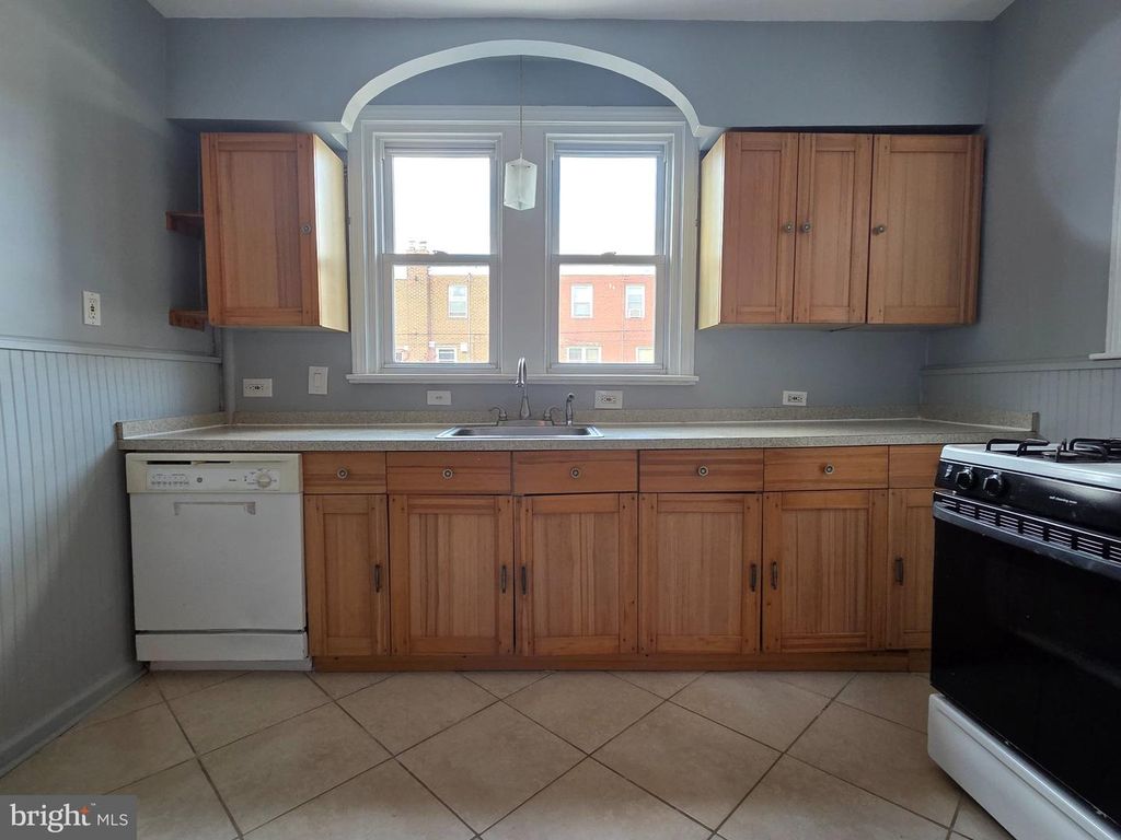 3019 KNORR ST, PHILADELPHIA, PA 19149 — photo 4