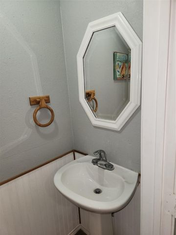 4732 SE Orange Street 1, Bacliff, TX 77518