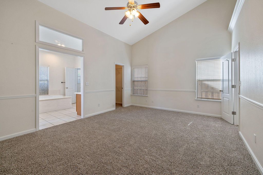 Image 24 of property listing at 5202 W Oriole Avenue, Visalia, CA 93291