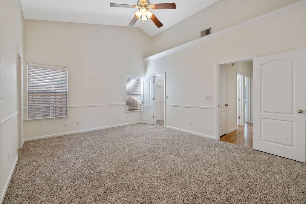Image 25 of property listing at 5202 W Oriole Avenue, Visalia, CA 93291