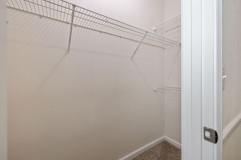 Image 26 of property listing at 5202 W Oriole Avenue, Visalia, CA 93291