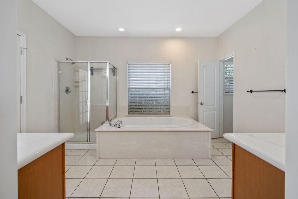 Image 28 of property listing at 5202 W Oriole Avenue, Visalia, CA 93291