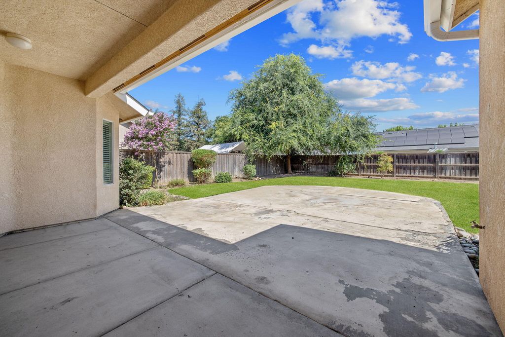 Image 31 of property listing at 5202 W Oriole Avenue, Visalia, CA 93291