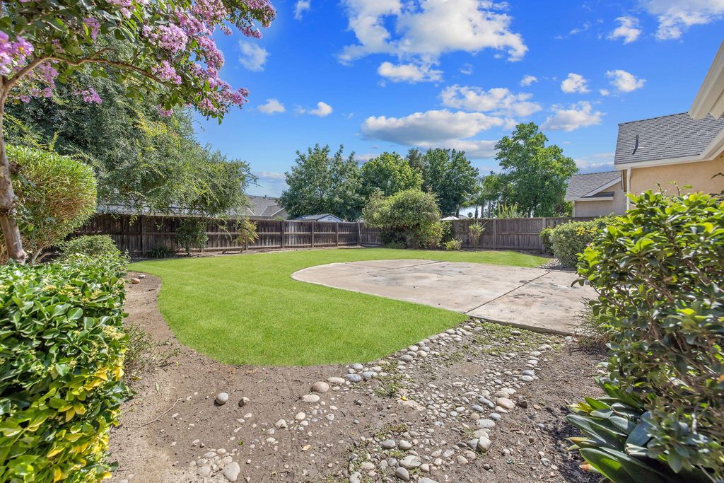 Image 34 of property listing at 5202 W Oriole Avenue, Visalia, CA 93291