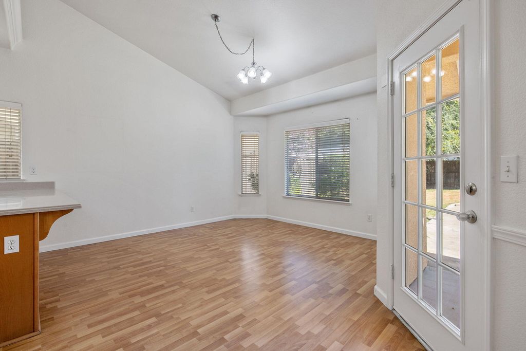 Image 9 of property listing at 5202 W Oriole Avenue, Visalia, CA 93291