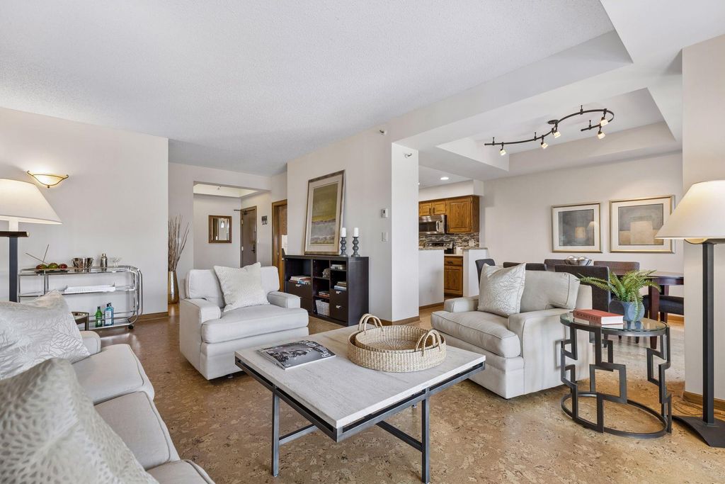 1201 Yale Place 408, Minneapolis, MN 55403 — photo 3