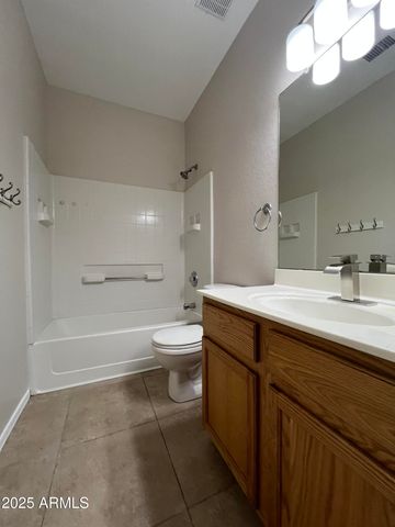 10245 E Kiva Avenue, Mesa, AZ 85209
