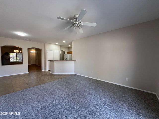 10245 E Kiva Avenue, Mesa, AZ 85209
