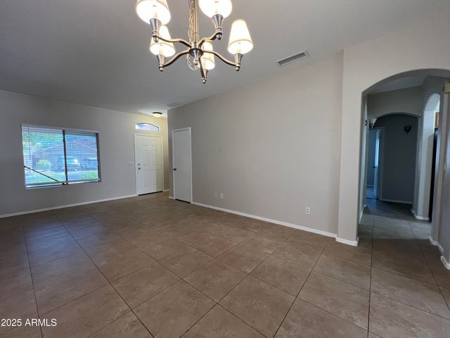10245 E Kiva Avenue, Mesa, AZ 85209