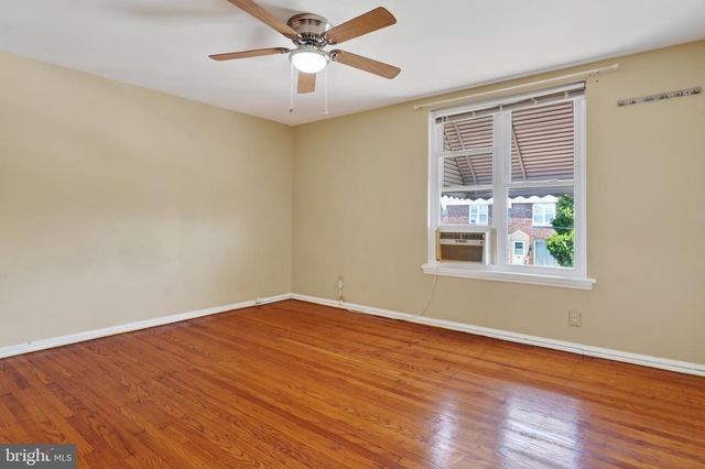 620 E CARVER ST, Philadelphia, PA 19120