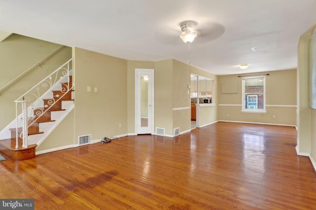620 E CARVER ST, Philadelphia, PA 19120