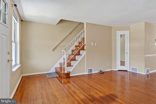 620 E CARVER ST, Philadelphia, PA 19120