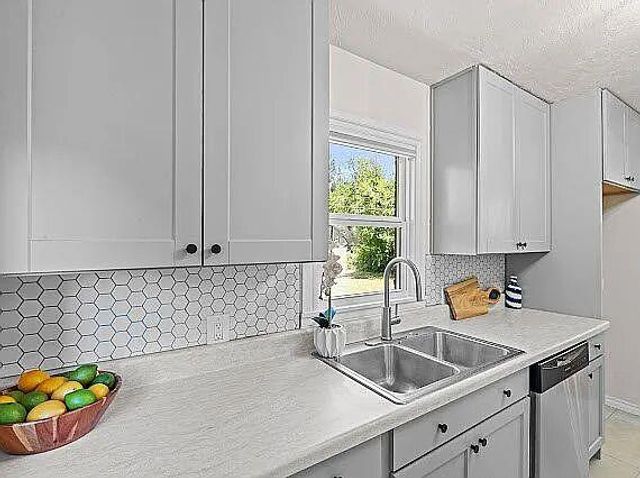 1825 Sheffield Road, Oklahoma City, OK 73120